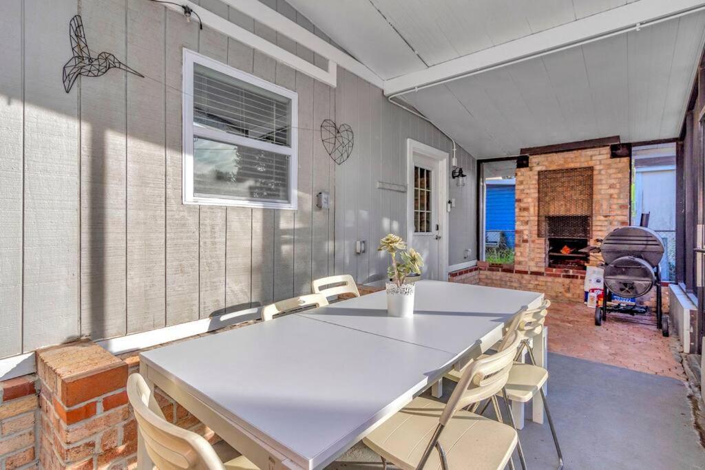 Cozy Bungalow With Patio & Grill, Private And Location Tampa Bagian luar foto
